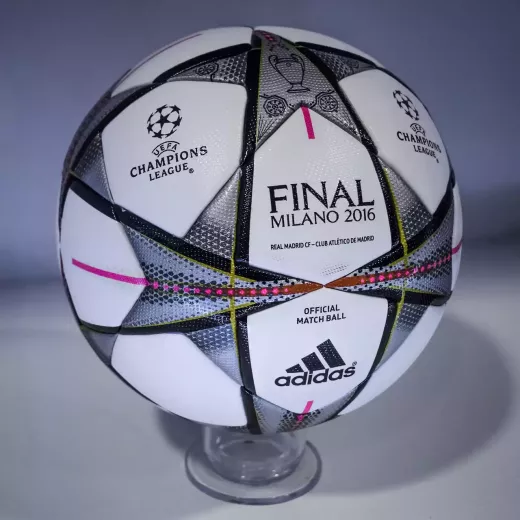 FIFAワールドカップ初の公式球